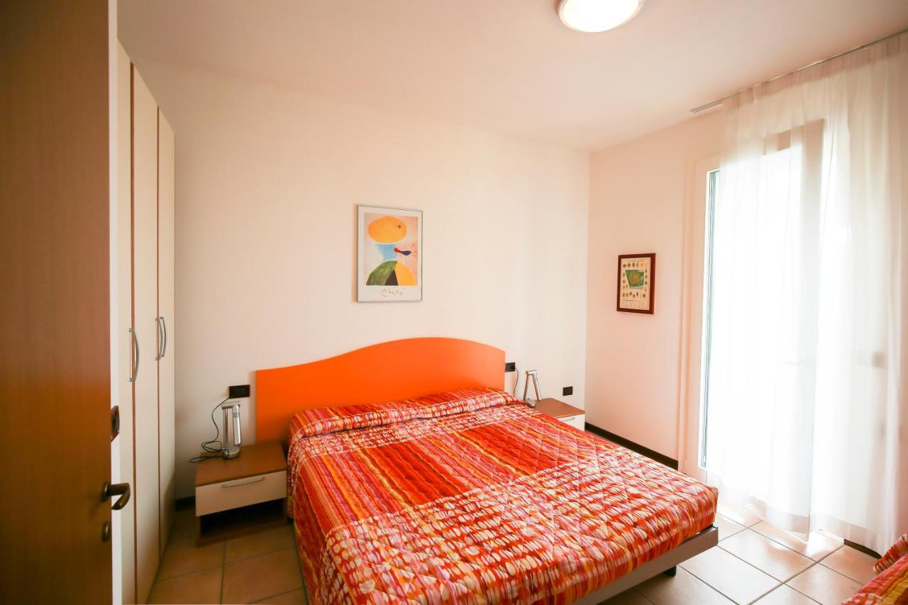 Altanea Apartments Con Piscina Caorle Eksteriør bilde