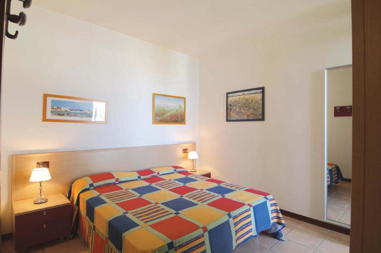 Altanea Apartments Con Piscina Caorle Eksteriør bilde