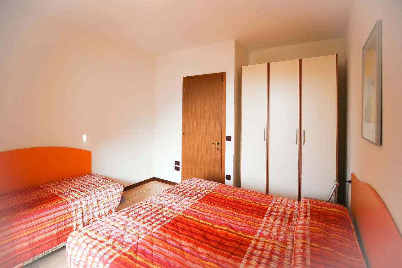 Altanea Apartments Con Piscina Caorle Eksteriør bilde