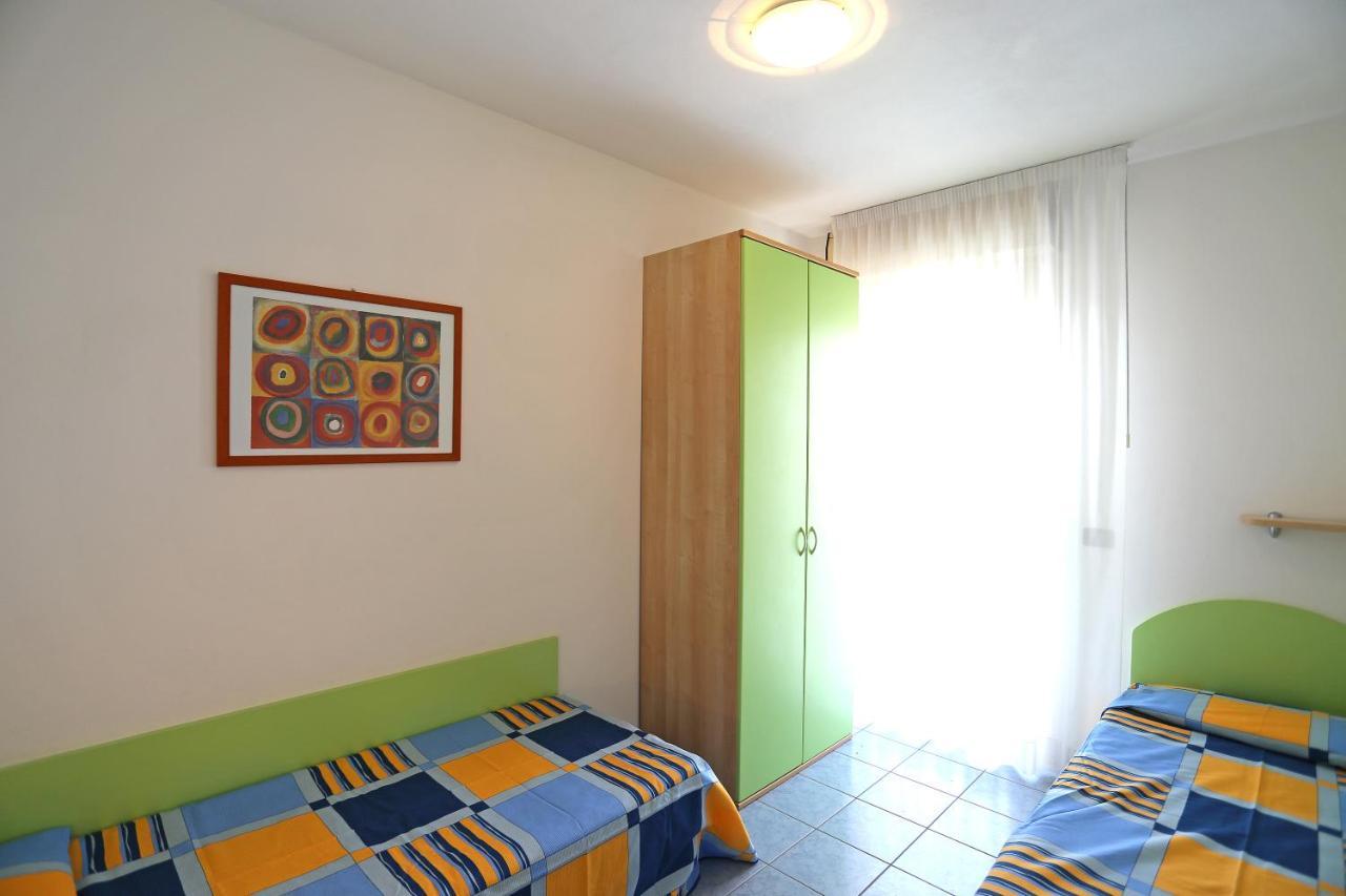 Altanea Apartments Con Piscina Caorle Eksteriør bilde